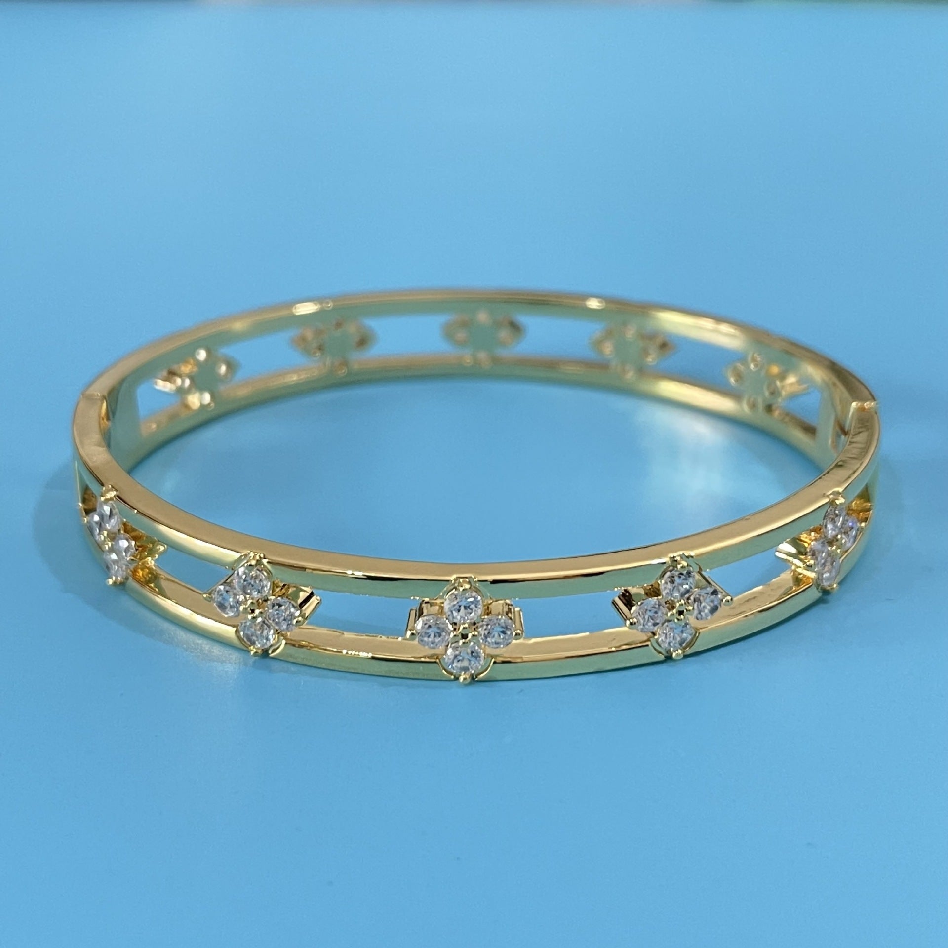 European And American Hollow Women's Simple Bracelet